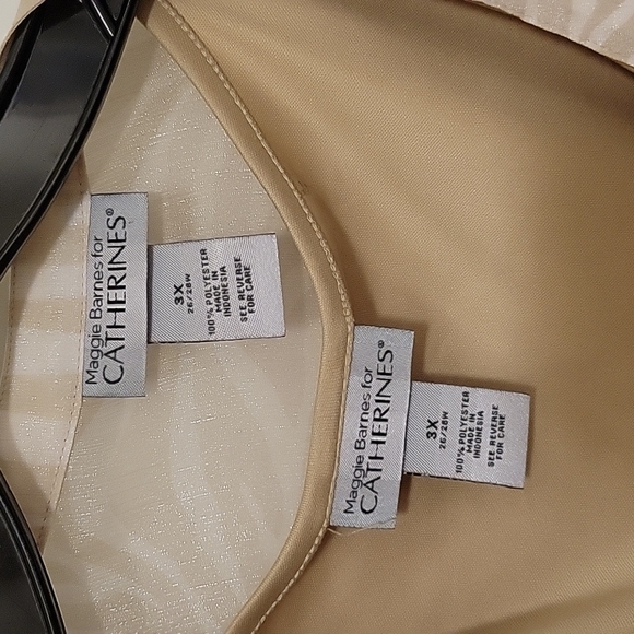 Two piece animal print blouse and shell  with 3/4 length sleeves in 3X - Picture 2 of 3